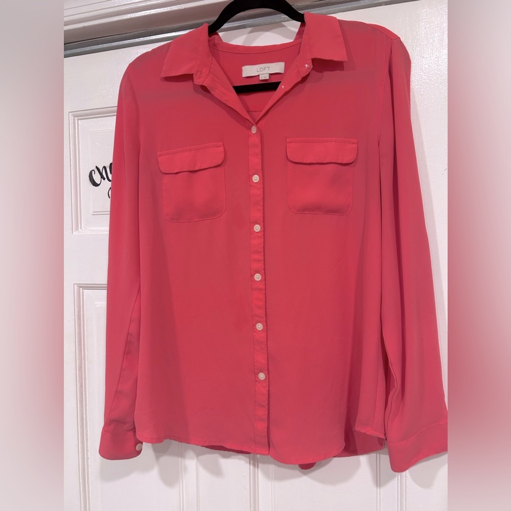 Last Call- Women’s LOFT dress shirt- Salmon Color⭐️